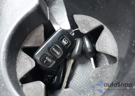 2004 Toyota Sequoia Sr5 V8 from USA, damaged, VIN 5TDBT44AX4S227628